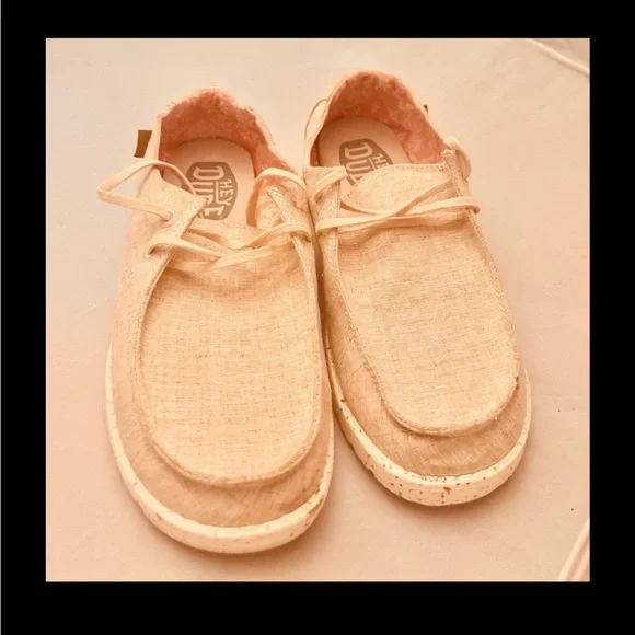 Hey Dude Women's Chambray Shoes - Cream size 9 - Picture 2 of 8